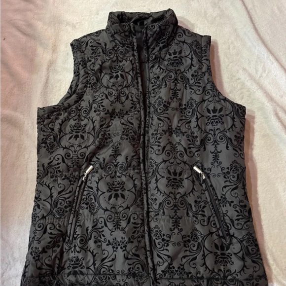 Jane Ashley Jackets & Blazers - Jane Ashley Elegant Black and Gray Floral Vest